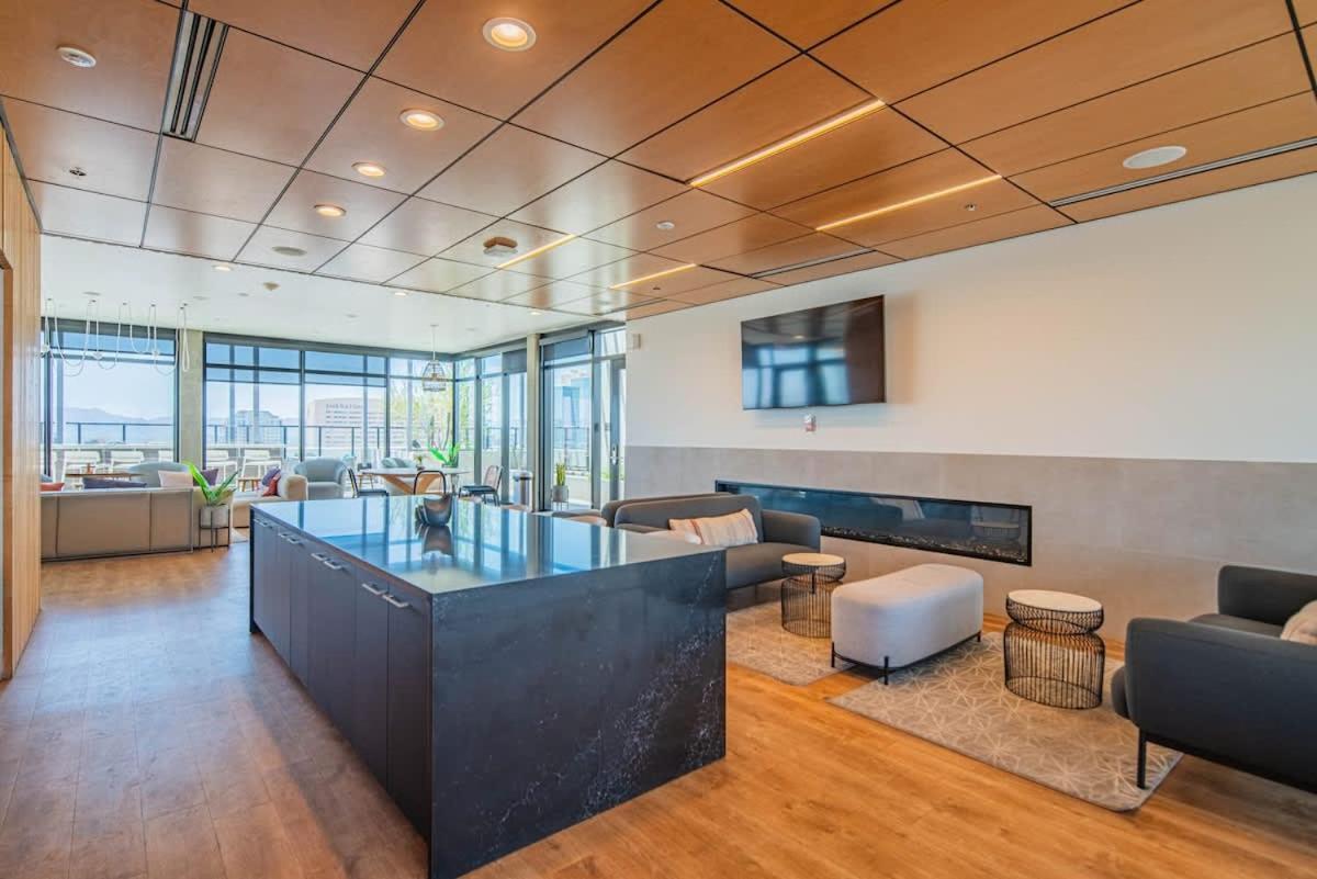Ferienwohnung Detailed 2Bd, Highrise Dt, Pool, Gym, Parking, Sleeps 8 Phoenix Exterior foto