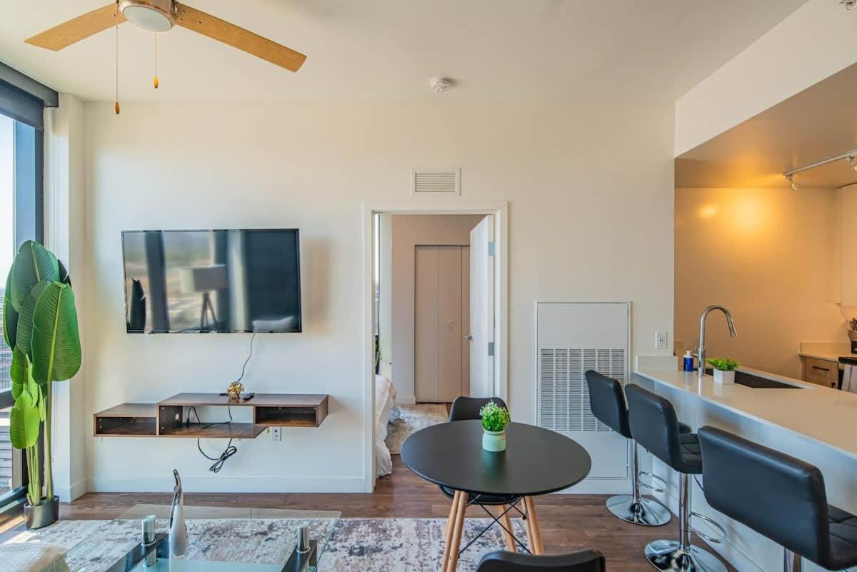 Ferienwohnung Detailed 2Bd, Highrise Dt, Pool, Gym, Parking, Sleeps 8 Phoenix Exterior foto